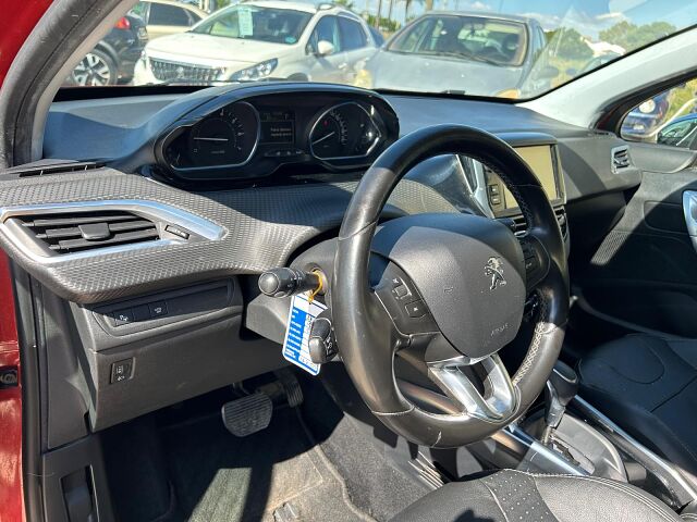 PEUGEOT 2008 ALLURE 1.2 E-THP AUTO SPANISH LHD IN SPAIN 95000 MILES SUPERB 2015